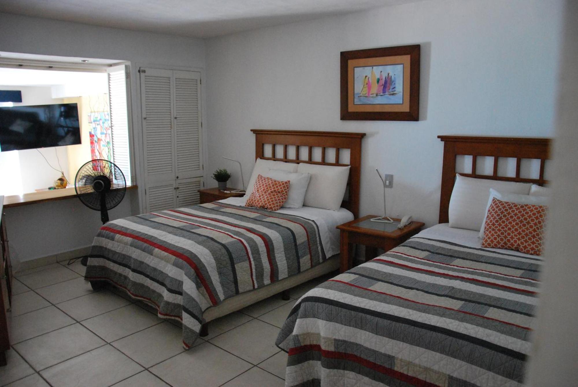 Beachfront View Condo Beside La Isla Mall Пуерто Валярта Екстериор снимка
